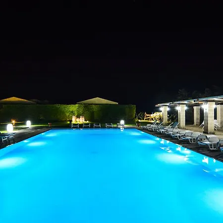 公寓式酒店 Tenuta Santicuti 阿卡亚