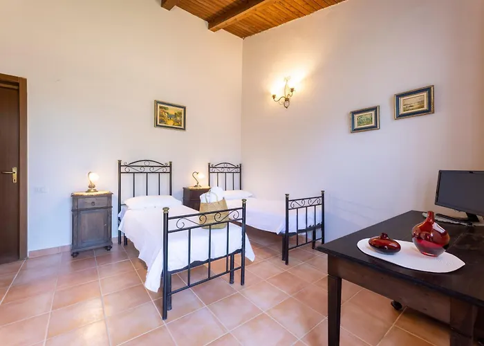 Tenuta Santicuti Acaya