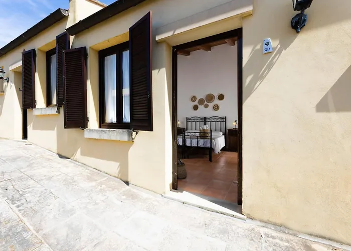 Tenuta Santicuti Lejlighedshotel 4*