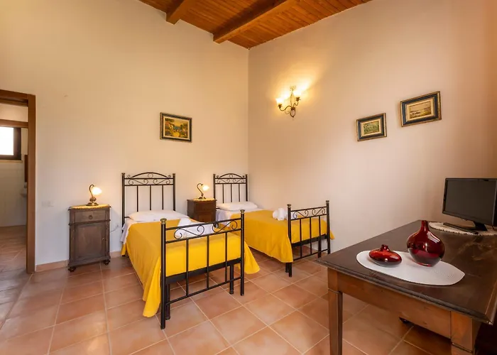 Tenuta Santicuti 4* Acaya