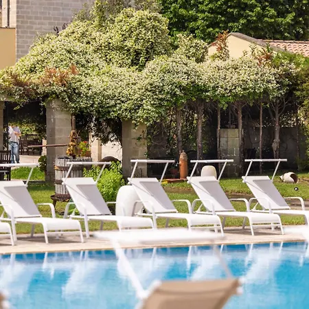 Aparthotel Tenuta Santicuti