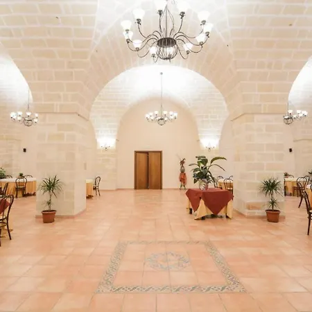 Apartahotel Tenuta Santicuti 4*