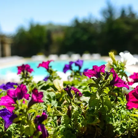 Tenuta Santicuti Апарт-отель 4*