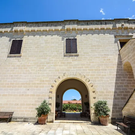 Tenuta Santicuti 4* Acaya
