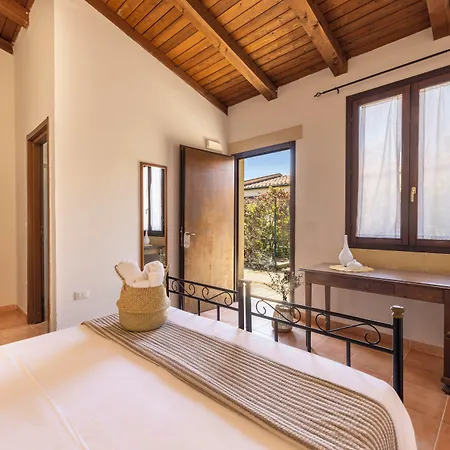 Tenuta Santicuti 4*
