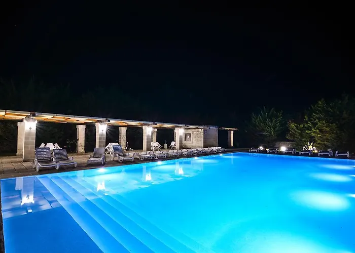 Aparthotel Tenuta Santicuti 4*