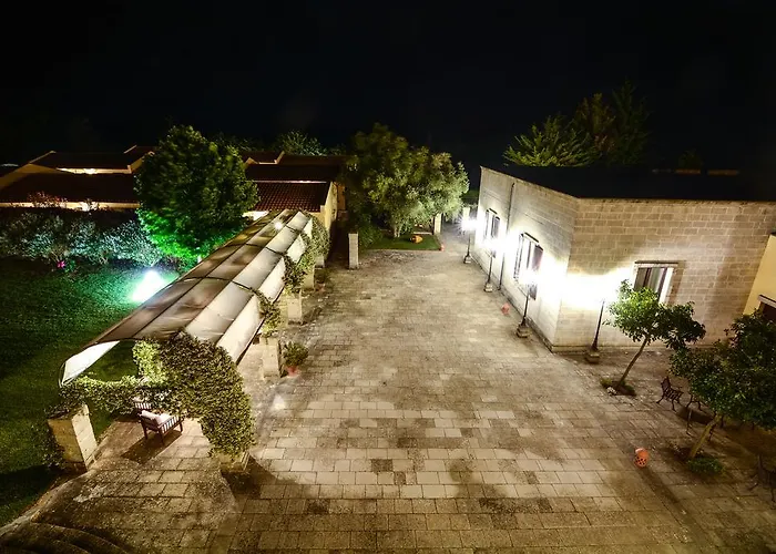 Aparthotel Tenuta Santicuti 4*